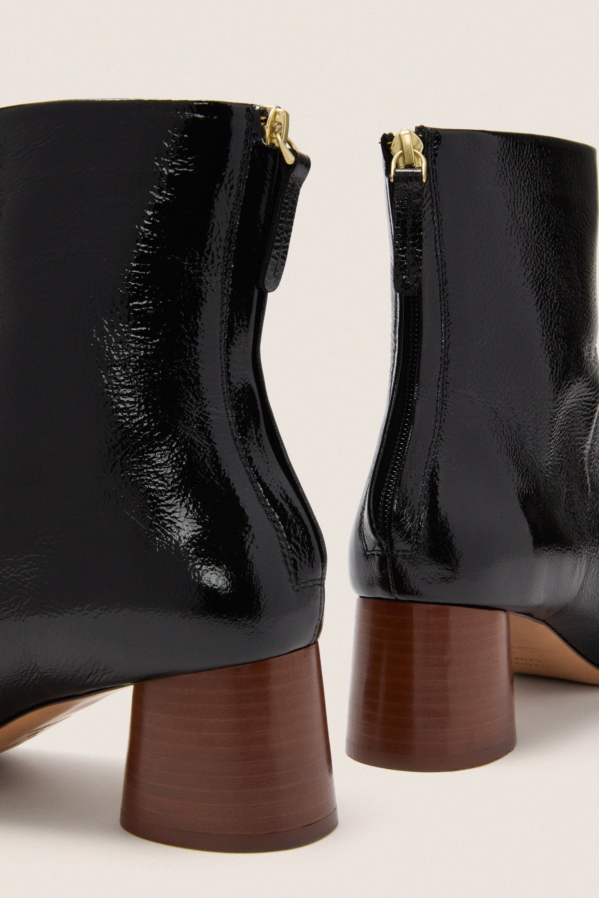 Black Glove Boot
