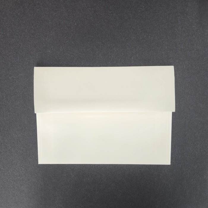 Accent Opaque A7 70# Warm White