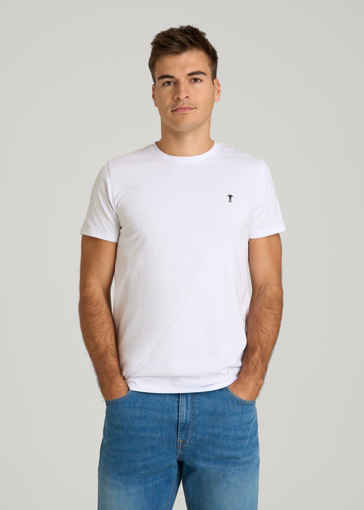 MODERN-FIT Embroidered Logo Crewneck T-Shirt for Tall Men in White