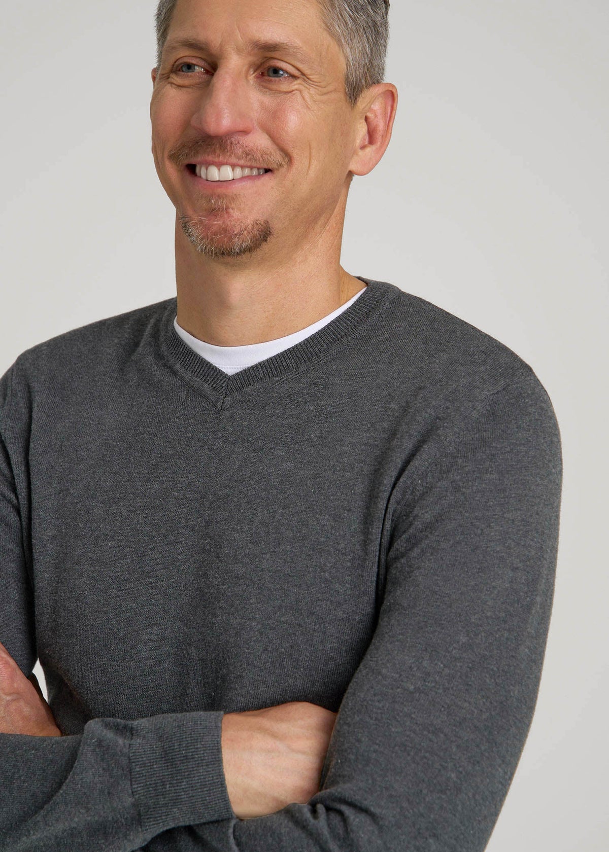 Everyday V-Neck Sweater for Tall Men in Charcoal Mix