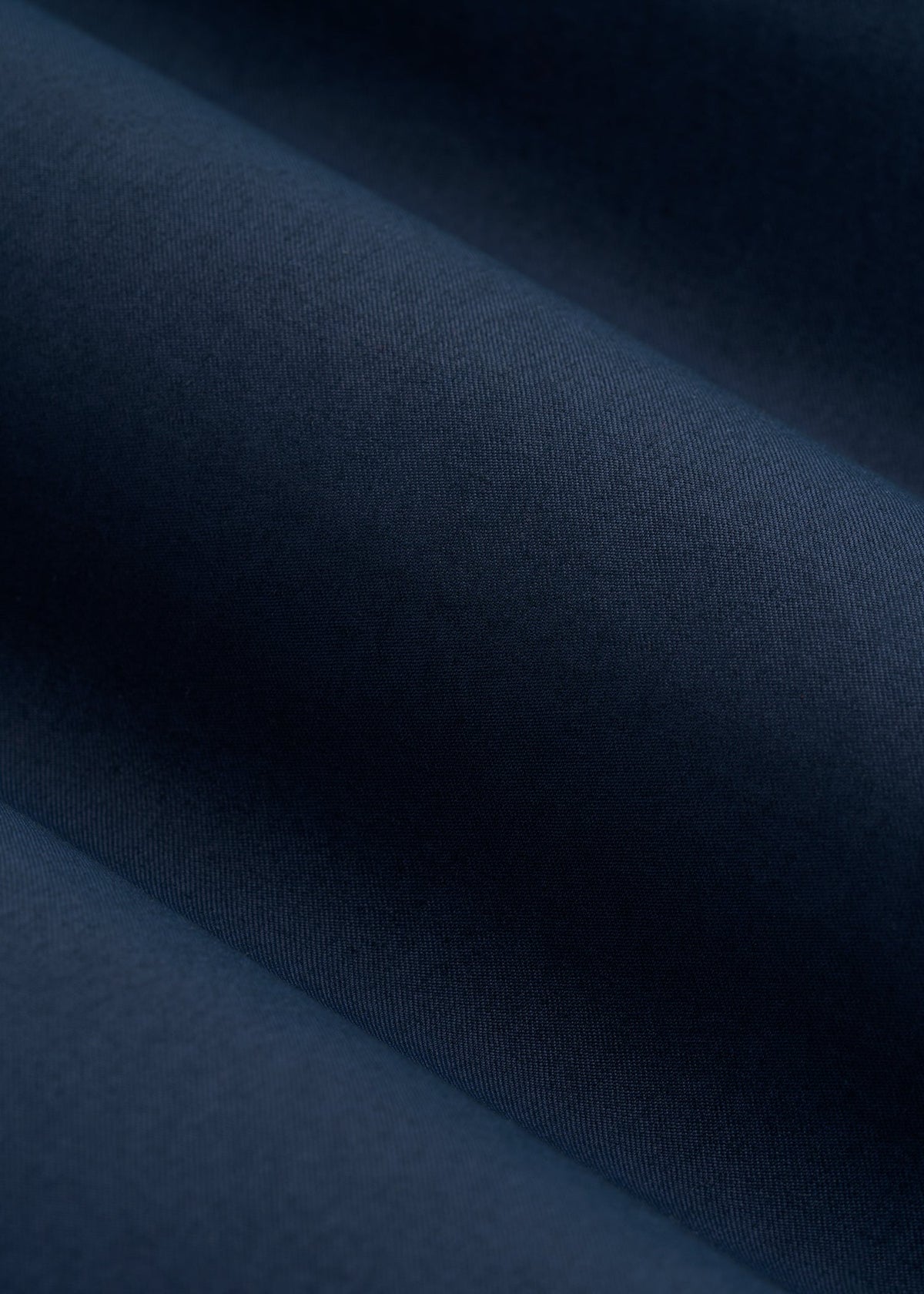 TAPERED FIT Traveler Chino Pants for Tall Men in Marine Navy