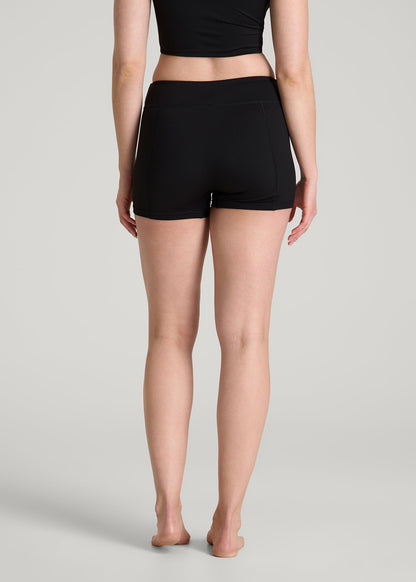 Fitted Hybrid Shorts for Tall Women in Deep Black
