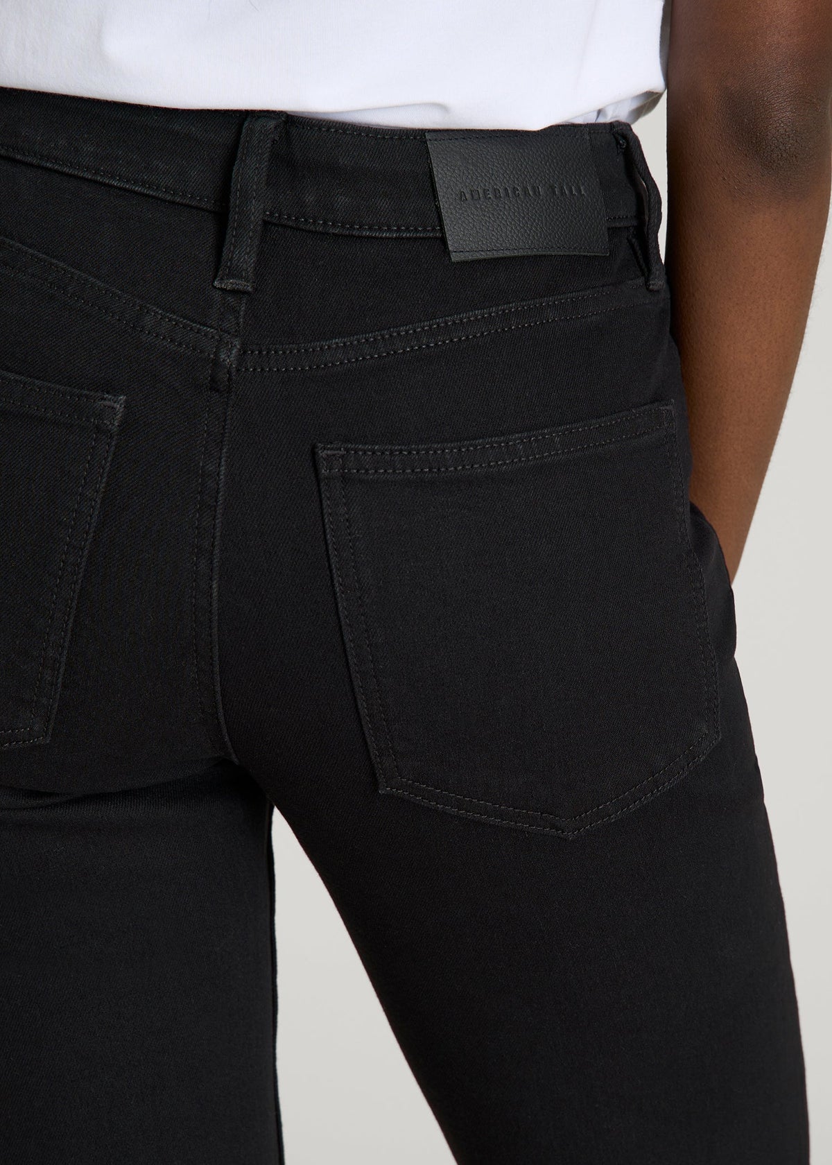 Mid-Rise Straight Fit Jeans for Tall Women in Optimum Black