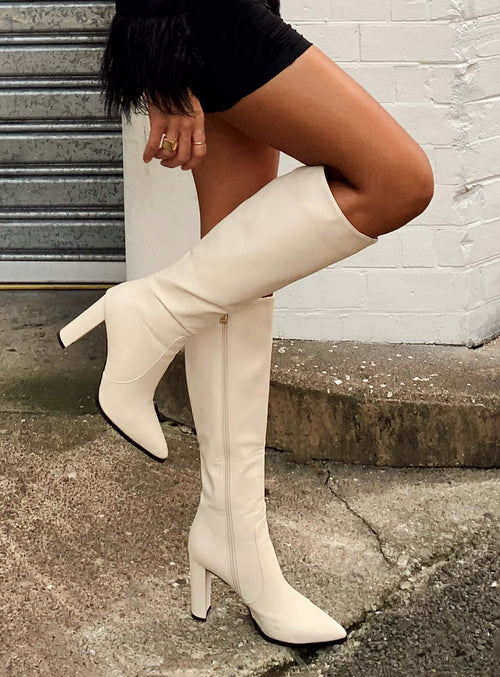 Billini Kors Boots Bone