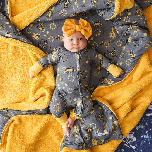 Hufflepuff House Luxe Plush Patoo® Blanket