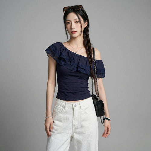 Haut asymétrique en dentelle, coupe ajustée, style K-fashion moderne. - Taille S