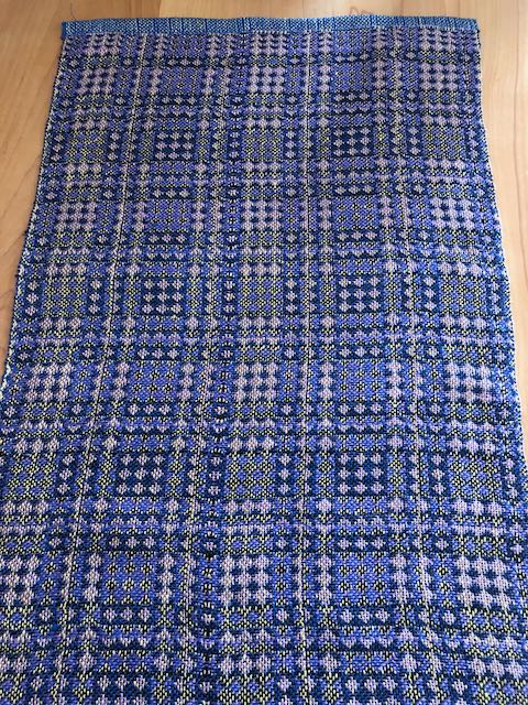 Diamond Dazzle Euroflax Table Runner Yarn Kit and Pattern