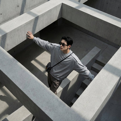 Sweatshirt déstructuré minimaliste coton noir - K-fashion unisexe