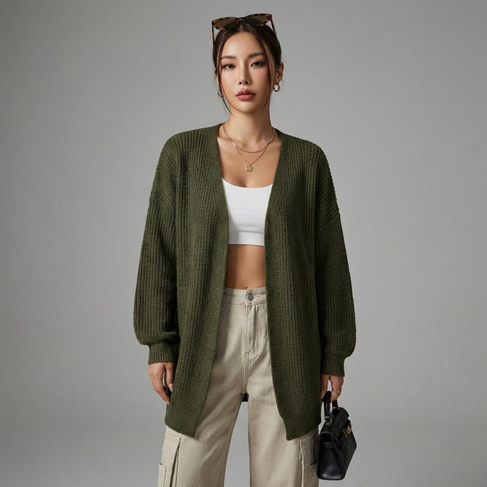Cardigan tricoté simple vert armée, coupe décontractée pour femme. Idéal pour un look K-fashion minimaliste. - Taille S