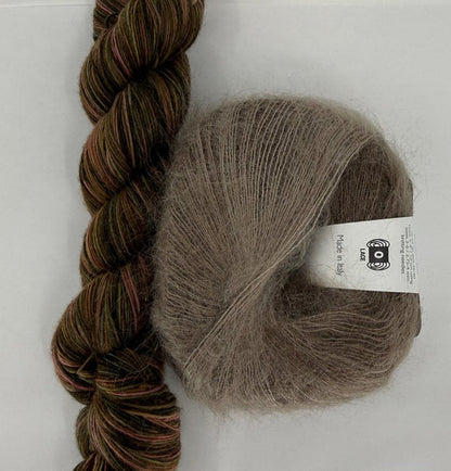Sleeveheart Shawl Knitting Kit